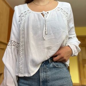 White Hollister shirt